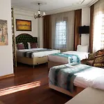 Atam Aparthotel