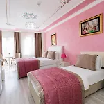 Atam Aparthotel 4*